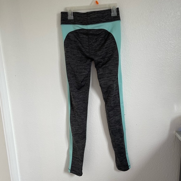 Under Armour leggings - Picture 2 of 4